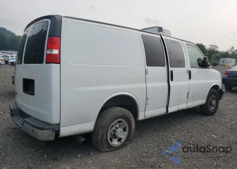 2019 Chevrolet Express G2500 z USA, uszkodzony, nr VIN 1GCWGAFP2K1183303